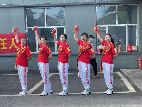 东保卫女工