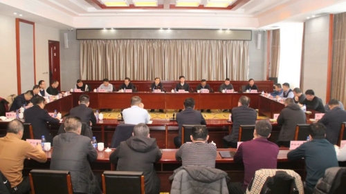 11月19日，，，，，，集团公司党委副书记、副董事长、总经理刘鹏飞率集团公司调研组深入双鸭山矿业公司-1